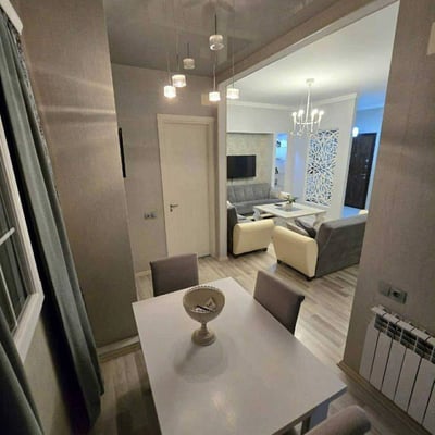 Geräumige Wohnung mit Balkon zur Miete, 80 m², Batumi, Georgien