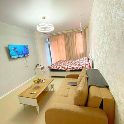 Аренда новой, светлой студии с балконом, 35 м², Батуми, Грузия