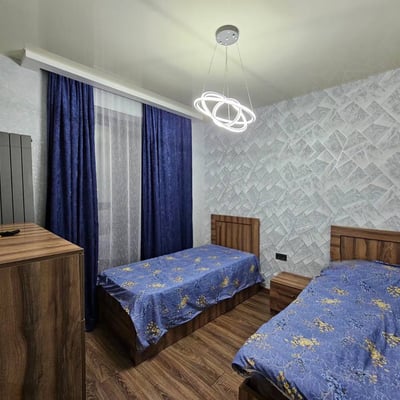 Alquiler de luminoso y cómodo apartamento en Black Sea Tower, 62 m², Batumi, Georgia