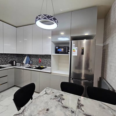 Alquiler de luminoso y cómodo apartamento en Black Sea Tower, 62 m², Batumi, Georgia