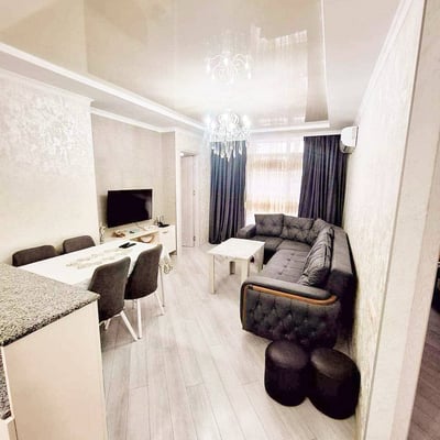 Аренда светлой, меблированной квартиры с балконом, 65 м², Старый Батуми, Батуми, Грузия