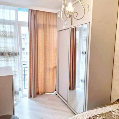 Helle, möblierte Wohnung mit Balkon zur Miete, 65 m², Alt-Batumi, Batumi, Georgien