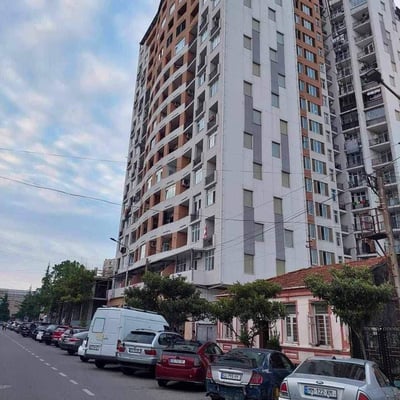 Helle, möblierte Wohnung mit Balkon zur Miete, 65 m², Alt-Batumi, Batumi, Georgien