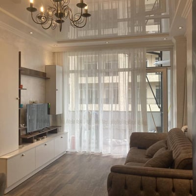 Location d'un appartement spacieux et entièrement meublé, 75 m², Batoumi, Géorgie