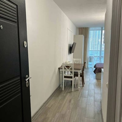 Alquiler de estudio premium acogedor y espacioso con balcón, 38 m², Batumi, Georgia