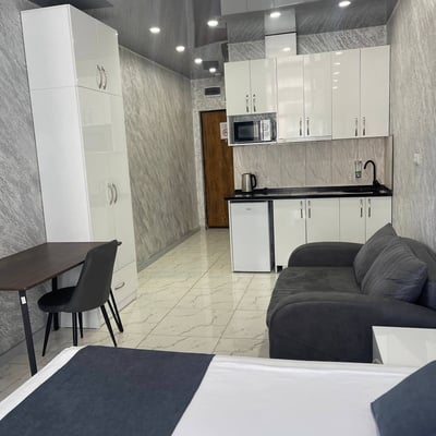 Vermietung eines gemütlichen, hellen Studios mit Balkon, 32 m², Batumi, Georgien