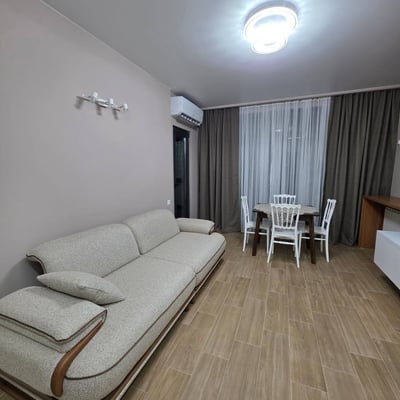 Аренда светлой, новой квартиры с балконом, 45 м², Calligraphy Towers, Батуми, Грузия