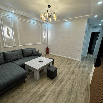 Location d'un appartement spacieux et moderne avec balcon, 70 m², Batoumi, Géorgie