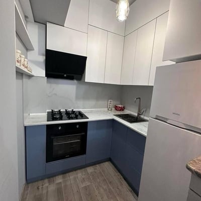 Vermietung einer hellen, komfortablen Wohnung mit Balkon, 60 m², Black Sea Tower, Batumi, Georgien