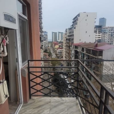 Vermietung einer komfortablen, möblierten Wohnung, 57 m², Batumi, Georgien