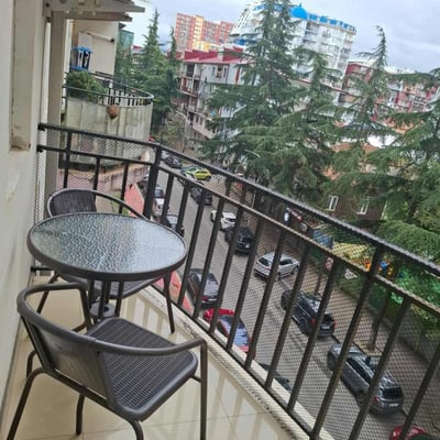 Vermietung einer hellen, geräumigen Wohnung, 75 m², Batumi, Georgien