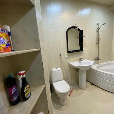 Vermietung einer hellen, geräumigen Wohnung, 75 m², Batumi, Georgien