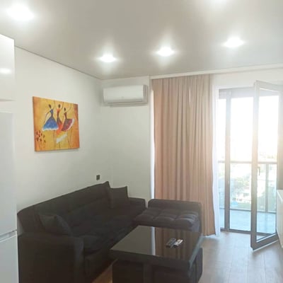 Alquiler de apartamento luminoso y confortable, 60 m², Calligraphy Towers, Batumi, Georgia