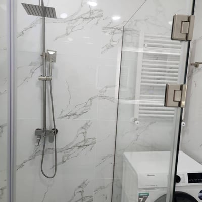 Miete einer modernen, gemütlichen Wohnung im Dar Building, Batumi, Georgien