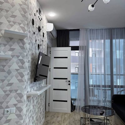 Miete einer modernen, gemütlichen Wohnung im Dar Building, Batumi, Georgien