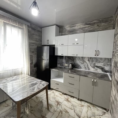 Alquiler de un apartamento nuevo y espacioso, 130 m², Batumi, Georgia