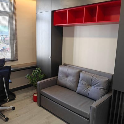 Alquiler de apartamento luminoso y moderno con balcón, 70 m², Batumi, Georgia