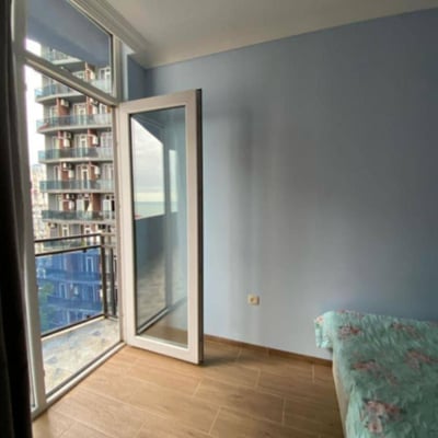 Gemütliche und komfortable 60 m² Wohnung mit schöner Aussicht zu vermieten, Batumi, Georgien