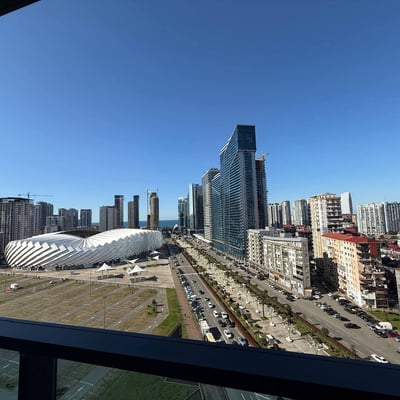 Аренда комфортной квартиры 60 м² в Bagrationi Residence с видом на стадион, Батуми, Грузия