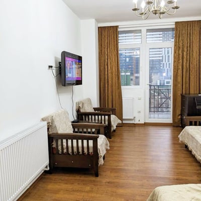 Mieten Sie ein geräumiges, möbliertes Studio-Apartment in Batumi, Georgien
