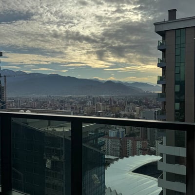 Alquiler de un apartamento moderno y amueblado de 60 m² en Black Sea Tower, Batumi, Georgia