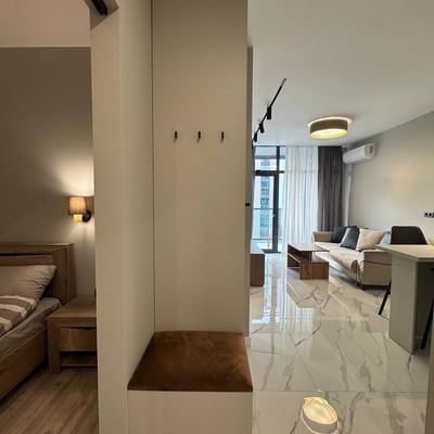 Alquiler de un apartamento moderno y amueblado de 60 m² en Black Sea Tower, Batumi, Georgia
