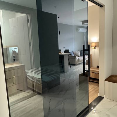 Alquiler de un apartamento moderno y amueblado de 60 m² en Black Sea Tower, Batumi, Georgia