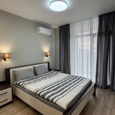 Alquiler de un apartamento moderno y amueblado de 60 m² en Black Sea Tower, Batumi, Georgia