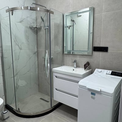 Alquiler de un apartamento moderno y amueblado de 60 m² en Black Sea Tower, Batumi, Georgia