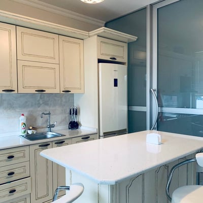 Alquiler de un apartamento espacioso y luminoso de 101 m² en Dona House, Batumi, Georgia