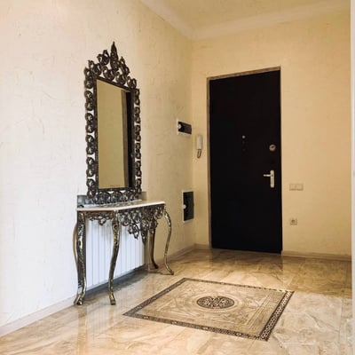 Alquiler de un apartamento espacioso y luminoso de 101 m² en Dona House, Batumi, Georgia