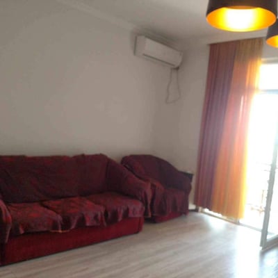 Location d'un appartement fonctionnel meublé, 60 m², Batoumi, Géorgie