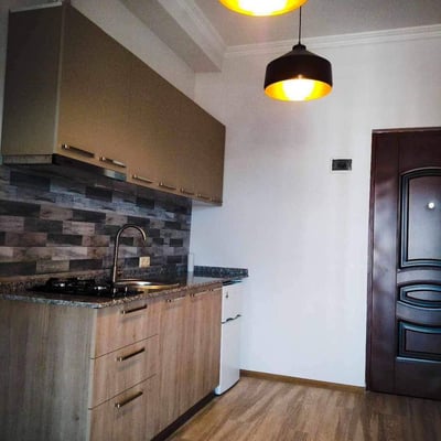 Location d'un appartement fonctionnel meublé, 60 m², Batoumi, Géorgie
