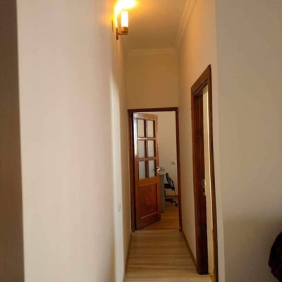 Location d'un appartement fonctionnel meublé, 60 m², Batoumi, Géorgie