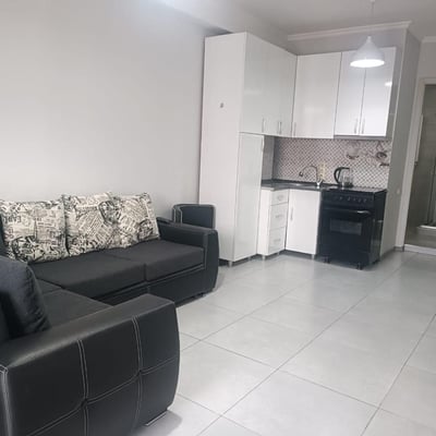 Location d'un appartement confortable meublé avec vue panoramique, 60 m², Batoumi, Géorgie