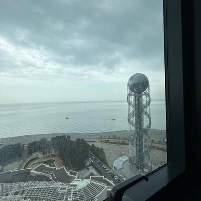 Аренда современной квартиры с видом на море в районе Старого города, 57 м², Батуми, Грузия