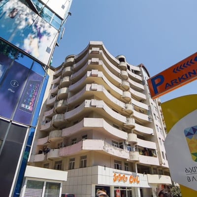 Vermietung einer geräumigen, möblierten Wohnung, 90 m², Batumi, Georgien