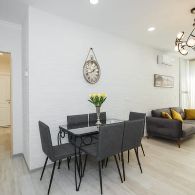 Alquiler de apartamento luminoso y nuevo, 75 m², Batumi, Georgia