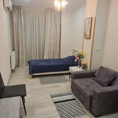 Location d'un appartement lumineux et neuf, 75 m², Batoumi, Géorgie