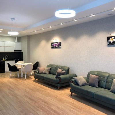 Alquiler de apartamento de lujo con vista directa al mar, 115 m², Batumi, Georgia