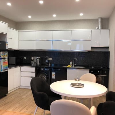 Alquiler de apartamento de lujo con vista directa al mar, 115 m², Batumi, Georgia