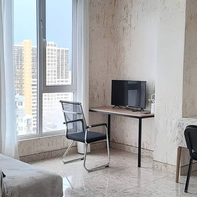 Rent a spacious, fully furnished apartment with balcony, 75 m², Batumi, Georgia