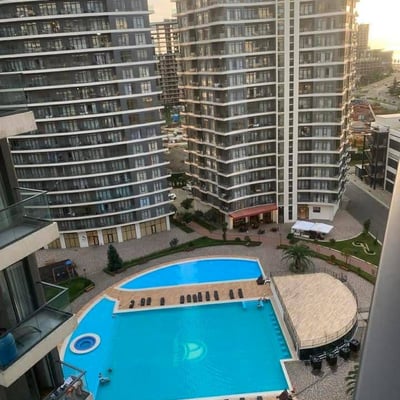 Location d'un appartement moderne, lumineux, 75 m², Batumi, Géorgie