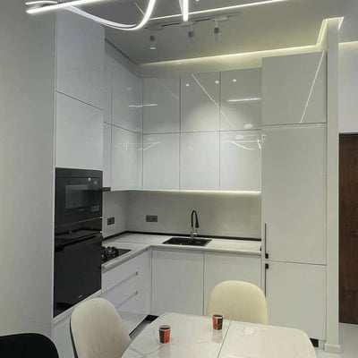 Аренда светлой, комфортной квартиры с балконом, 60 м², Black Sea Towers, Батуми, Грузия