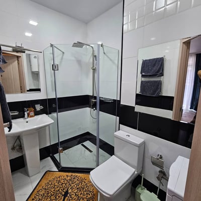 Vermietung einer komfortablen, möblierten Wohnung mit Balkon, 65 m², Batumi, Georgien