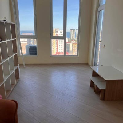 Alquiler de apartamento acogedor и moderno cerca del parque, 55 m², Batumi, Georgia