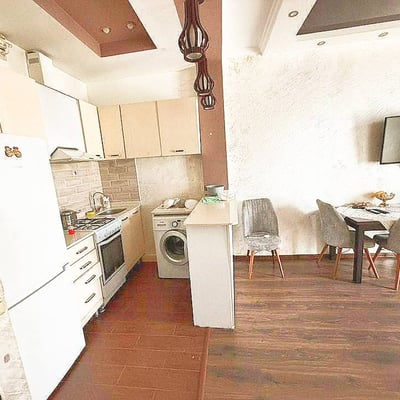 Location d'un appartement meublé près du parc, Batumi, Géorgie