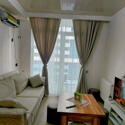 Alquiler de larga duración de un apartamento acogedor a estrenar, Batumi, Georgia
