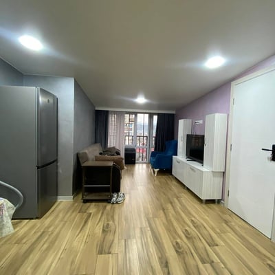 Miete einer komfortablen, möblierten Wohnung, Batumi, Georgien