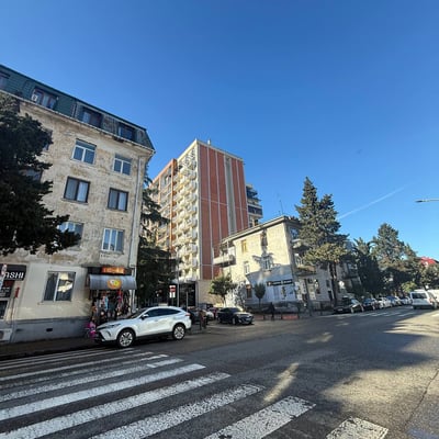 Rent a spacious, luxury apartment, Batumi, Georgia